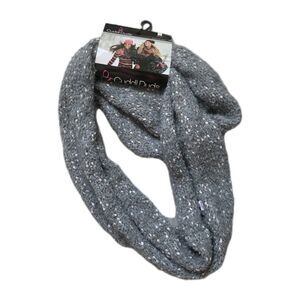 NWT Cuddl Duds Knit Infinity Scarf Gray Speckled Soft Cozy Winter One Size